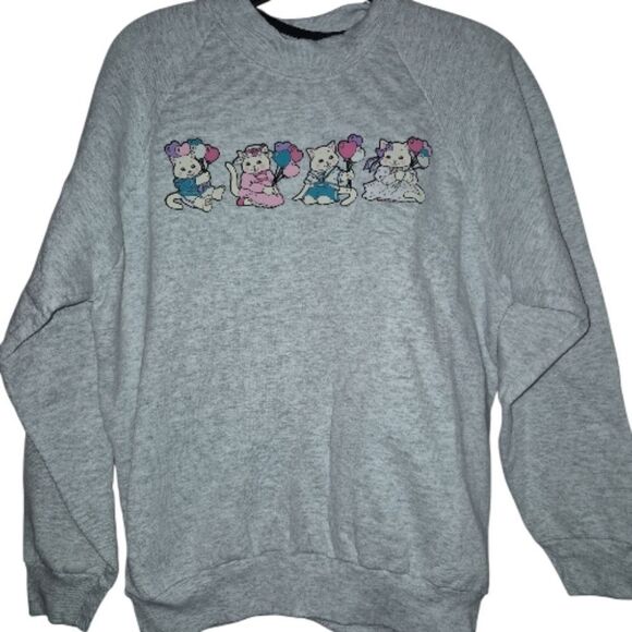 Fruit of the Loom Tops - Vintage Fruit of the Loom Women Cats With Heart Balloons Grey Sweatshirt M.